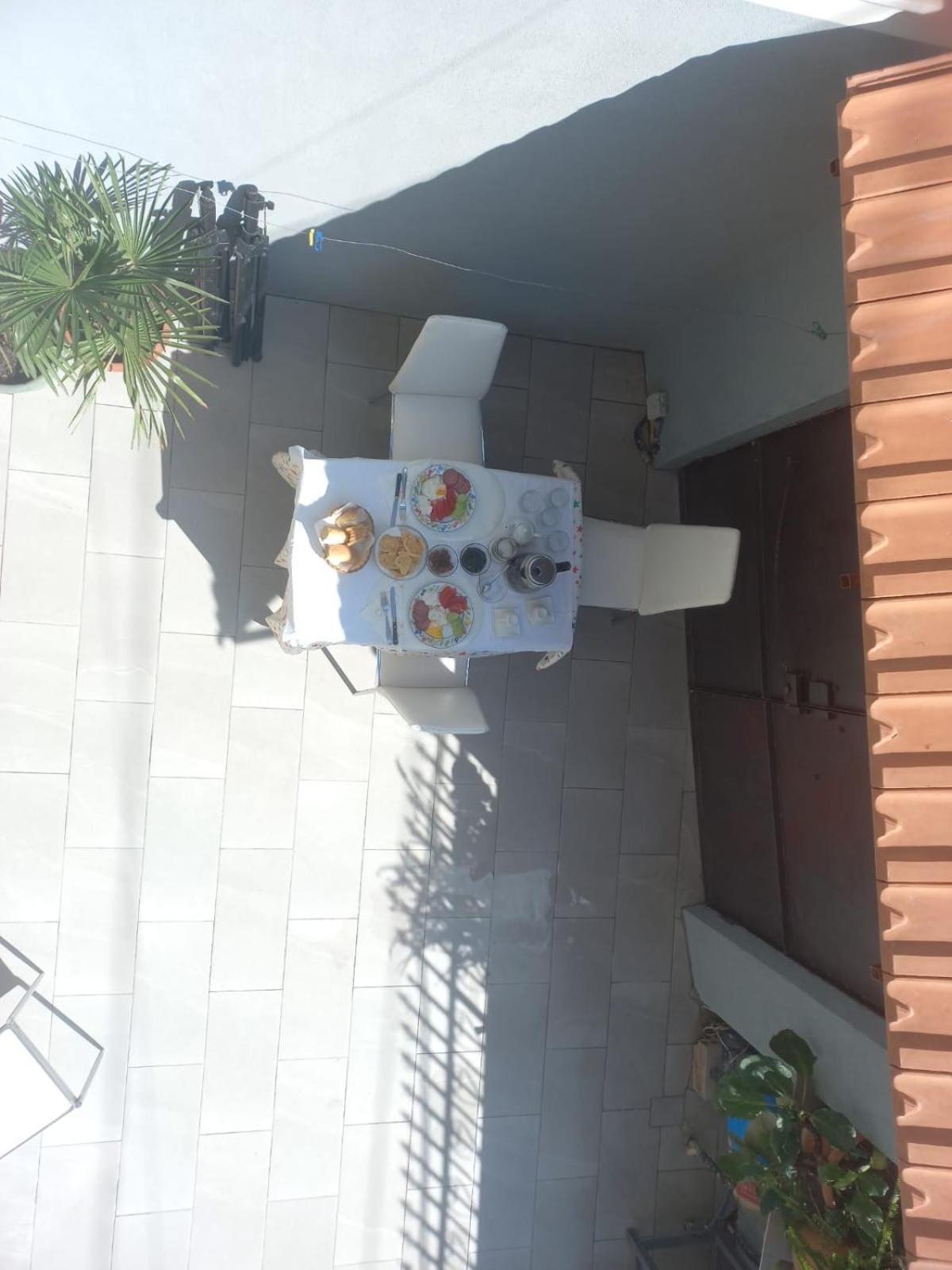 David Guesthouse Shkoder Ngoại thất bức ảnh